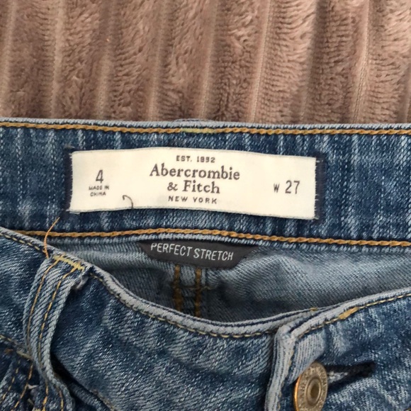 Abercrombie & Fitch jean shorts - Picture 2 of 5